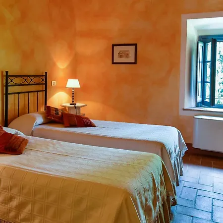 Country house Il Borghetto Tuscan Holidays