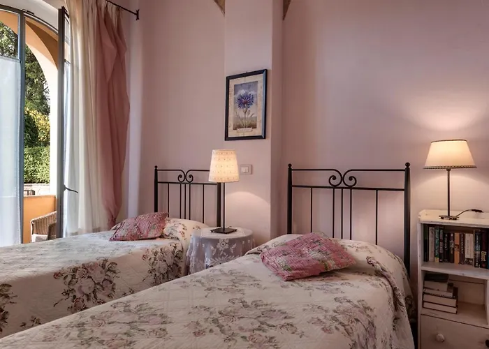 Il Borghetto Tuscan Holidays * سان جيمينيانو